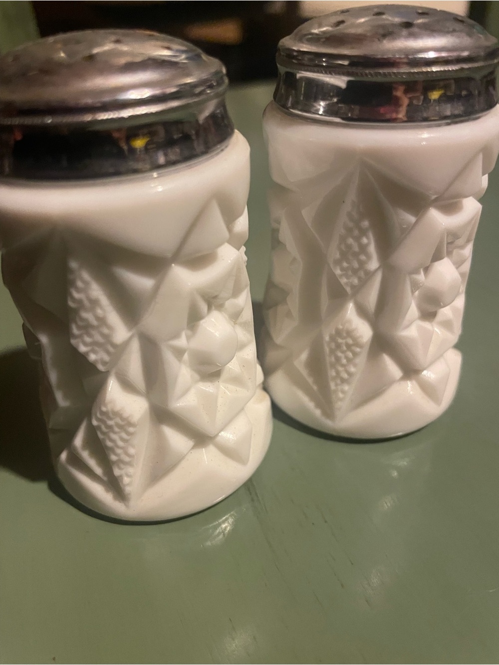 Vintage westmoreland old quilt milk glass salt n pepper shakers 50’s cottagecore